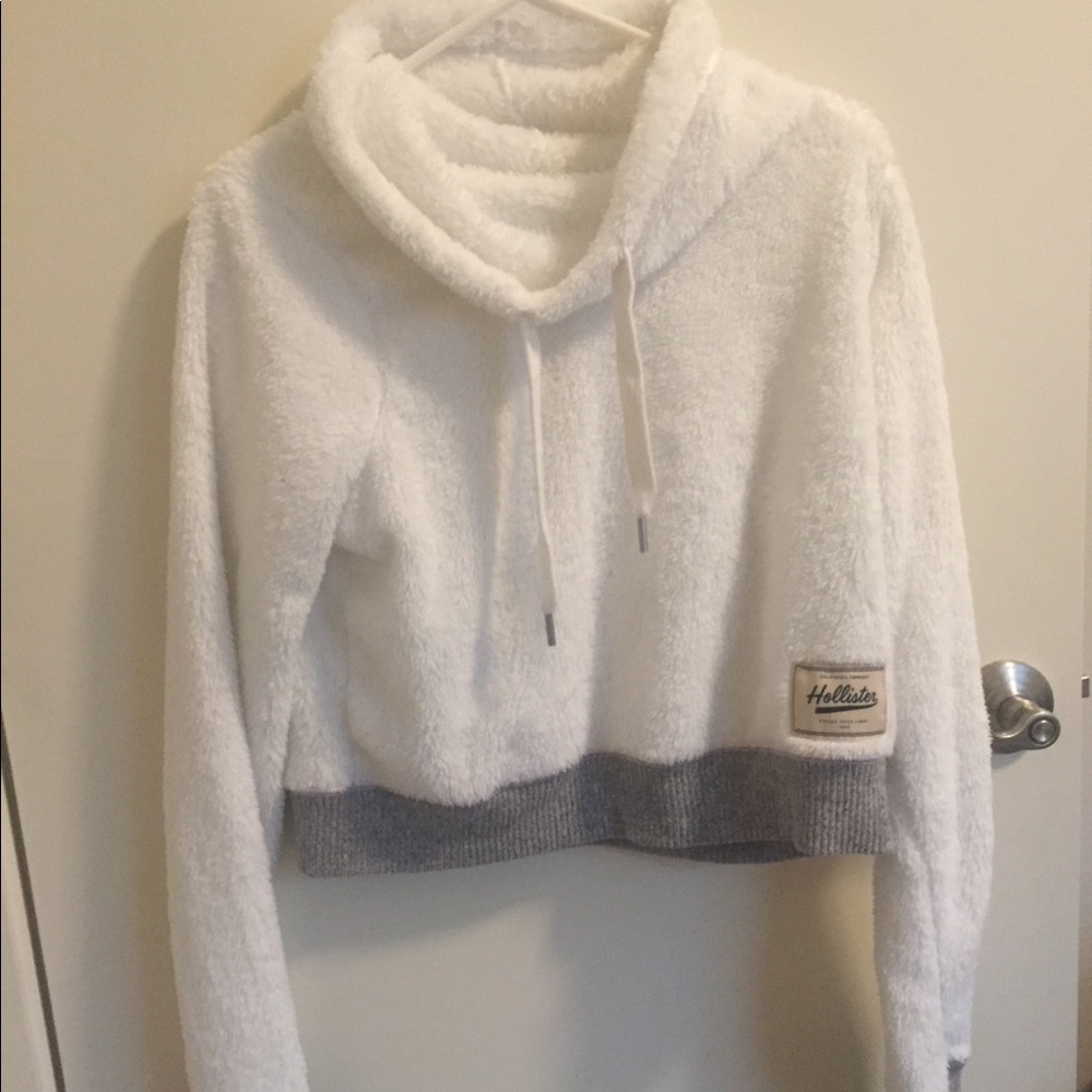 Hollister sweatshirt